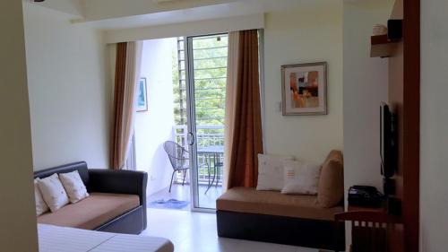 Nasugbu Apartamento | Pico De Loro - Myna B Studio
