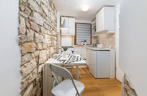 Valbandon Chalet De Esquí | Pictoresque Fazana - City Center - House Doda