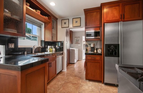 Sherman Oaks Casa | PICTURE PERFECT minutes to UNIVERSAL STUDIOS & HOLLYWOOD. Early checkin often ok