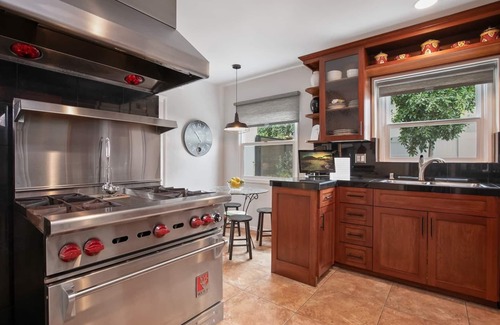 Sherman Oaks Casa | PICTURE PERFECT minutes to UNIVERSAL STUDIOS & HOLLYWOOD. Early checkin often ok