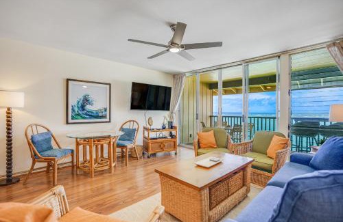 Wailua House Lots Casa | "Picture Perfect" Oceanfront Beauty Top Floor at Wailua Bay View!