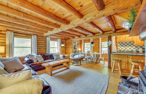 Bridgewater Corners Cabina | ¡NUEVO! Picture-Perfect Vermont Mtn Cabin w / Hot Tub!