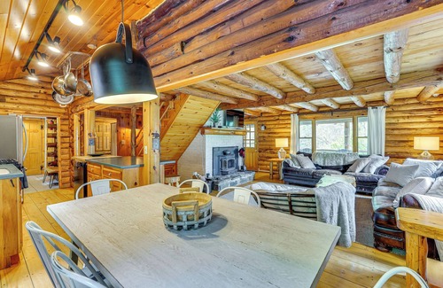 Bridgewater Corners Cabina | ¡NUEVO! Picture-Perfect Vermont Mtn Cabin w / Hot Tub!