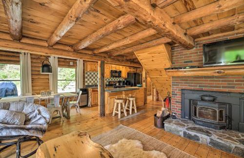 Bridgewater Corners Casa | Picture-Perfect Vermont Mtn Cabin with Hot Tub!