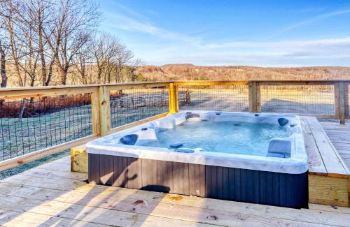 Sterling Casa | Picture Worthy Cabin with Hot Tub on 10 Private Acres