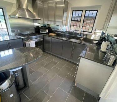 Stedham Casa | Picturebook cottage on prestigious polo estate
