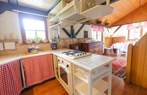 Celje Casa | Picturesque Lake House with a View - @JollyGetaways