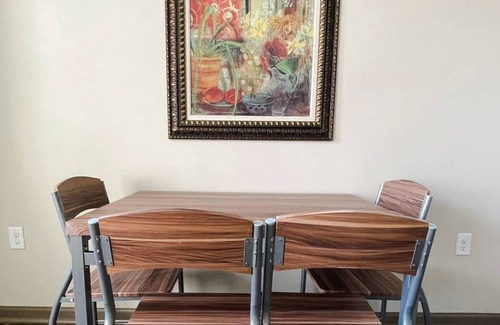 Ferndale Apartamento | Picturesque 1BD/1BA w/Balcony + Gym - Little Rock