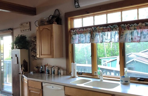 Mount Holly Casa | Picturesque 3-bedroom lake house with WiFi in charming Mt Holly, Okemo Mountain