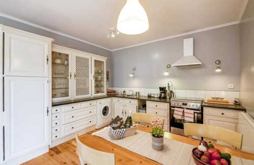 Frolois Casa | Una conversión de granero moderno, capacidad para 5. Impresionantes vistas establecen un pueblo tranquilo.