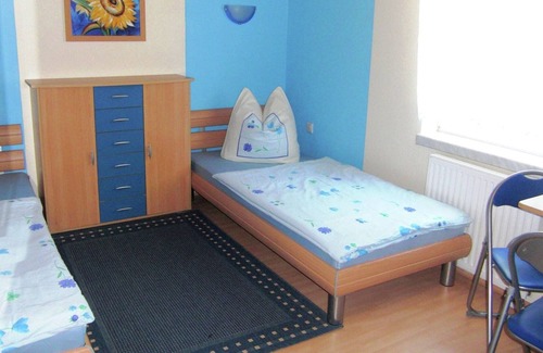 Lichtenhain Apartamento | Picturesque Apartment in Lichtenhain with Pond