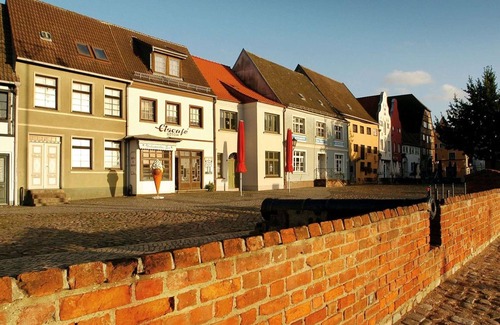 Old Town Apartamento | Picturesque Apartment in Wismar Germany near Beach
