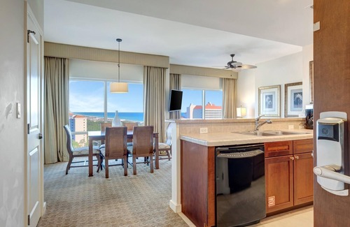 Four Mile Village Condominio | Picturesque Bliss at Luau: 2 Bedroom 2 King Beds, Lagoon Pool Access, Gulf Views at Sandestin Golf and Beach Resort!