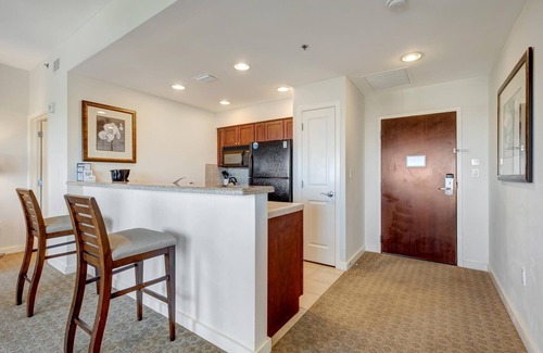 Four Mile Village Condominio | Picturesque Bliss at Luau: 2 Bedroom 2 King Beds, Lagoon Pool Access, Gulf Views at Sandestin Golf and Beach Resort!