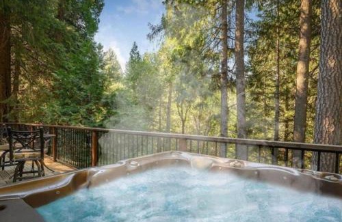 Nevada City Casa | Picturesque Cabin Hot Tub