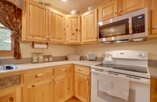 Clayton Cabina | Picturesque Clayton Cabin w/ Mountain Views!