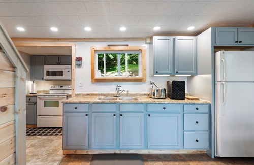 Portage Lake Cabina | Picturesque Family Lake Side Cabin