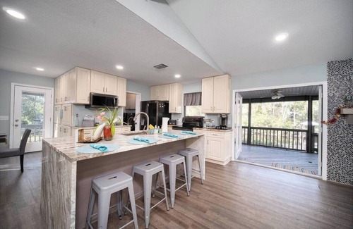 Middleburg Casa | This house is a 2 bedroom(s), 2 bathrooms, located in Middleburg, FL.