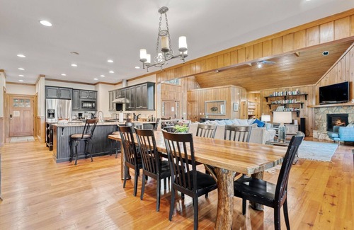 Tuckasegee Casa | Picturesque, Spacious, Mountain, Lake Home