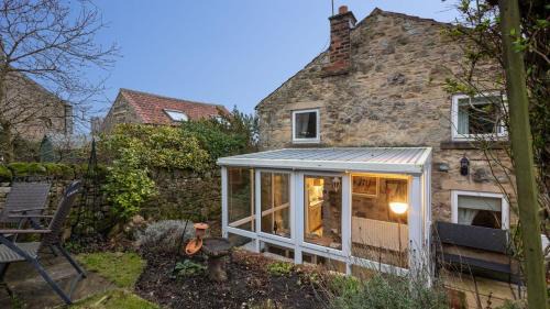 Ampleforth Casa | Picturesque Stone Cottage in the Heart of North Yorkshire Village - Hideaway Cottage