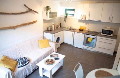 Vrboska Casa | Picturesque Stonehouse in a Knockout Location
