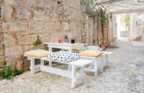 Vrboska Casa | Picturesque Stonehouse in a Knockout Location