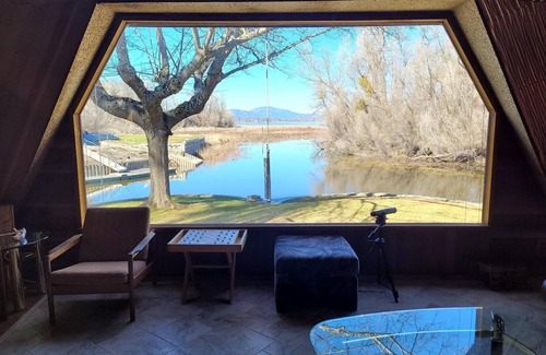 Lakeport Casa | Picturesque sunset views perfect for couples, families and fishermen