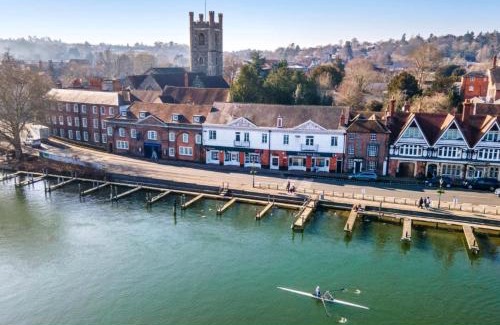 Henley-on-Thames Apartamento | Picturesque Thameside Apartment