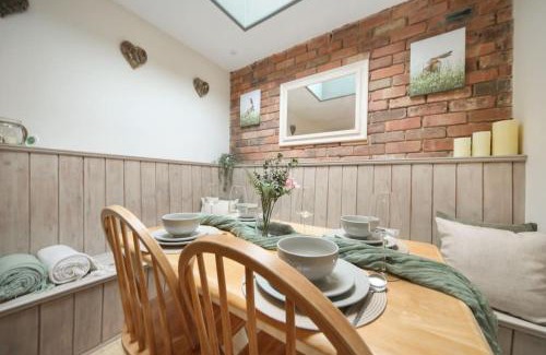 Pontrilas Apartamento | Picturesque Victorian Cottage