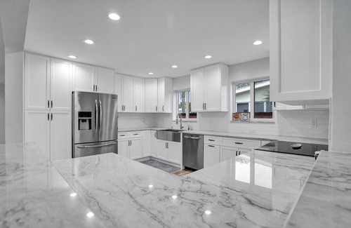 Coral Shores Casa | Picturesque Waterfront Home Ft. a Spectacular Pool