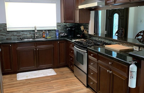 Port Saint Lucie Casa | Piece of Paradise 4 BR w/ Gym, Jacuzzi, & Theater!