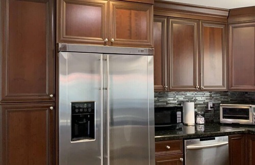 Port Saint Lucie Casa | Piece of Paradise 4 BR w/ Gym, Jacuzzi, & Theater!