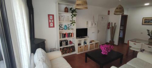 Rodalquilar Apartamento | PiedraNegra, apartamento completo con patio, terraza y BBQ