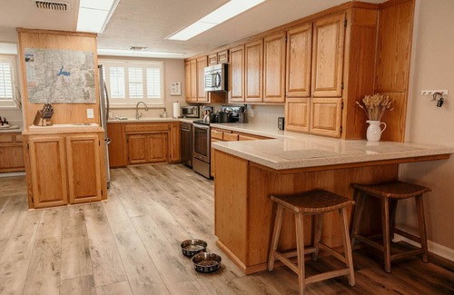 Kernville Casa | Piedras Hermosas Retro Retreat near Kern River