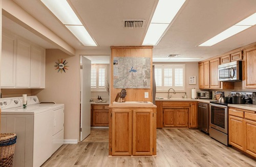 Kernville Casa | Piedras Hermosas Retro Retreat near Kern River