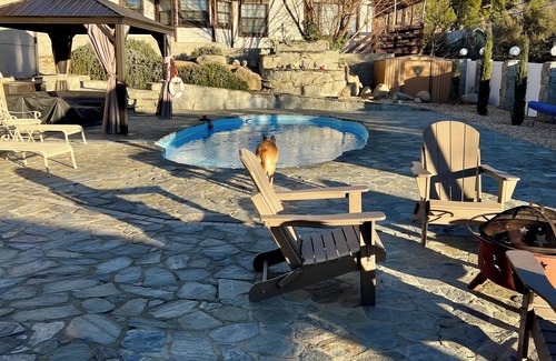 Kernville Casa | Piedras Hermosas Retro Retreat near Kern River