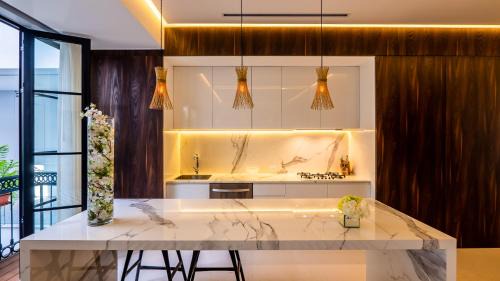 Zona romántica Casa | PIER 57 - 610 2 BR & Best Sunset Rooftop in PV