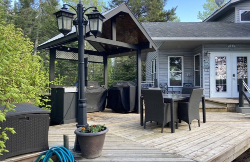 Northern Ontario Cabaña | Pier 6 - Ultimate 5 bedroom family destination on beautiful Shoal Lake/LOTW ON