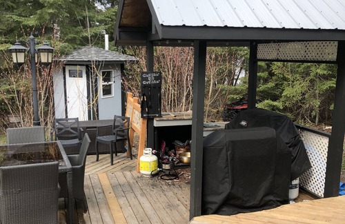 Northern Ontario Cabaña | Pier 6 - Ultimate 5 bedroom family destination on beautiful Shoal Lake/LOTW ON