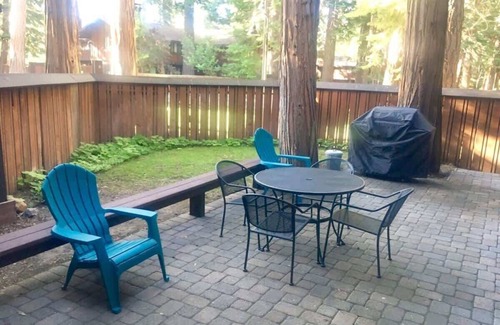 Tahoe Tavern Casa | Pool|Pier|Beach|Tennis|Pickleball|Walk to Town