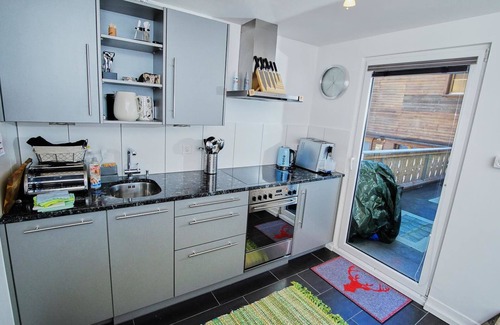 Adelboden Apartamento | Pierenhus 1.Stock by Interhome