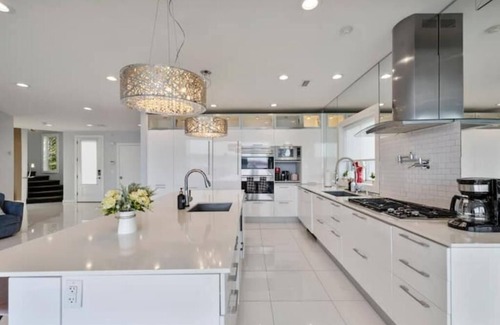 Town of Orangetown Casa | Villa Frente al Mar en Piermont! Aloja hasta 16 Adultos con Lujo y Estilo