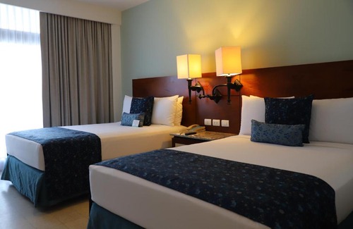 Granjas del Marqués Hotel | Pierre Mundo Imperial Riviera Diamante Acapulco All Inclusive