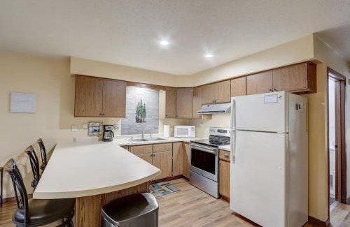 Lake Delton Casa | Piers and Pines at Island Pointe