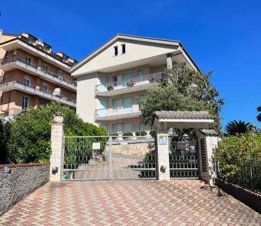 Pietra Ligure Apartamento | Pietra Ligure Sea View Parking & Bike Box