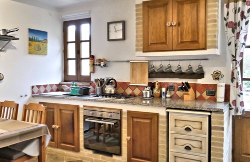 Pierantonio Apartamento | Granja de Piedra Pietramelina- hermosa con piscina en el tranquilo valle de Marco
