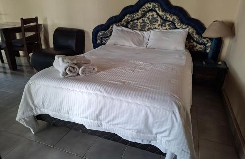 Asuncion Apartamento | Piezas privadas con baño y cocina cerca de Villa Morra