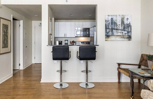 Pioneer Square Condominio | Pike Place Market Cozy Condo in Downtown Seattle! Free Parking!