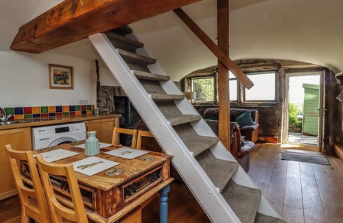 Hebden Bridge Cabaña | PIKE VIEW COTTAGE, pet friendly, with open fire in Heptonstall