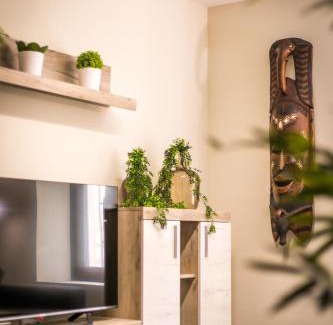 Jaén Apartamento | Pilar8 - Apartamento céntrico y moderno con piscina y parking